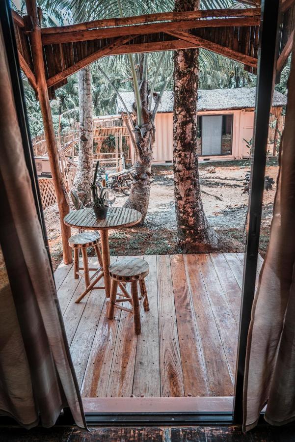 Freedom Society San Isidro (Siargao) Exterior foto